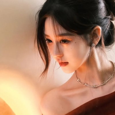 女孩罗塞玛莉